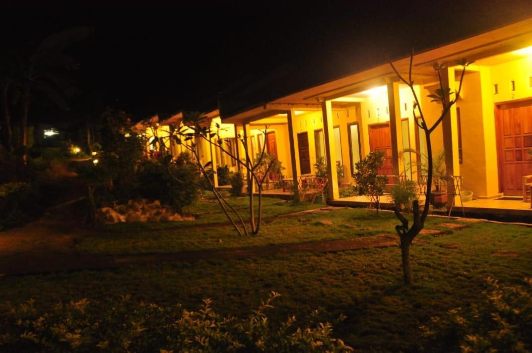 Guru Bakti Homestay *